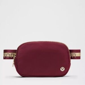 Lululemon Everywhere Belt Bag 1L Wordmark